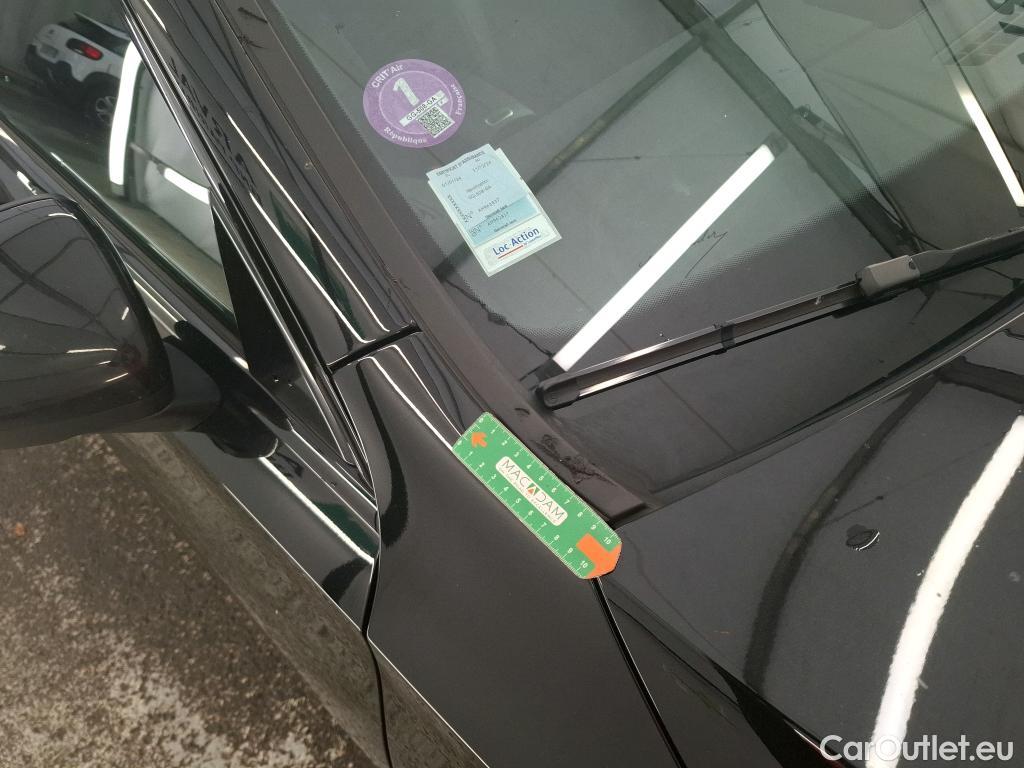  Mercedes  A-Klasse MERCEDES-BENZ Classe A Compact / 2018 / 5P / Berline A 250 e AMG Line 8G-DCT #31