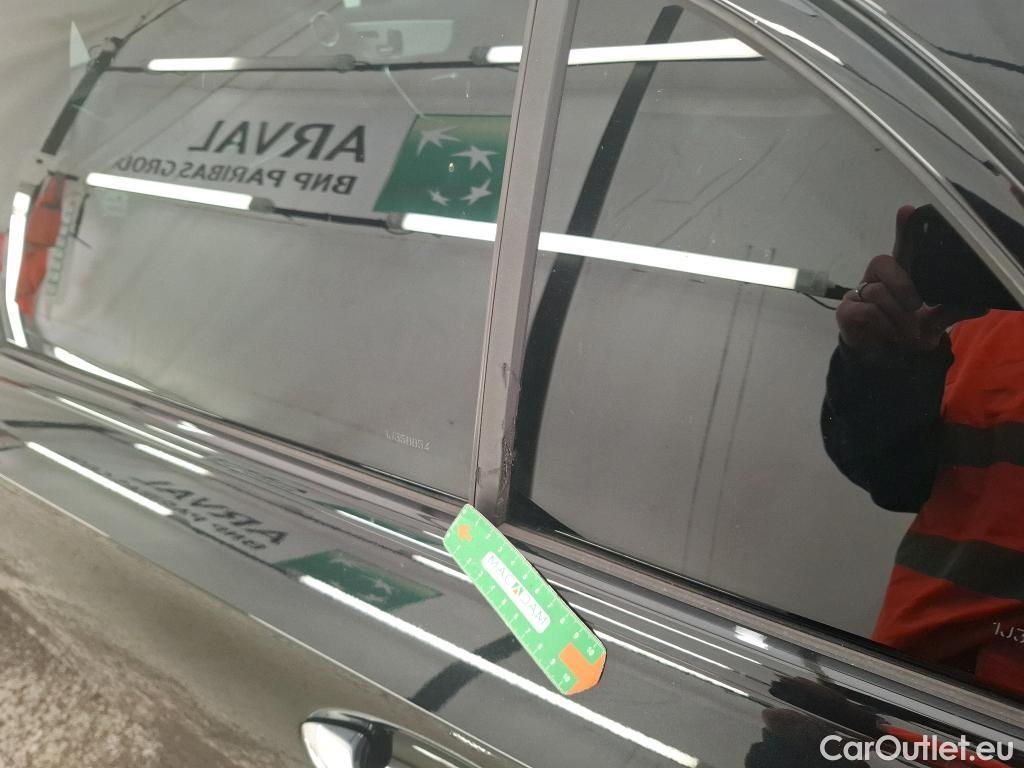  Mercedes  A-Klasse MERCEDES-BENZ Classe A Compact / 2018 / 5P / Berline A 250 e AMG Line 8G-DCT #29