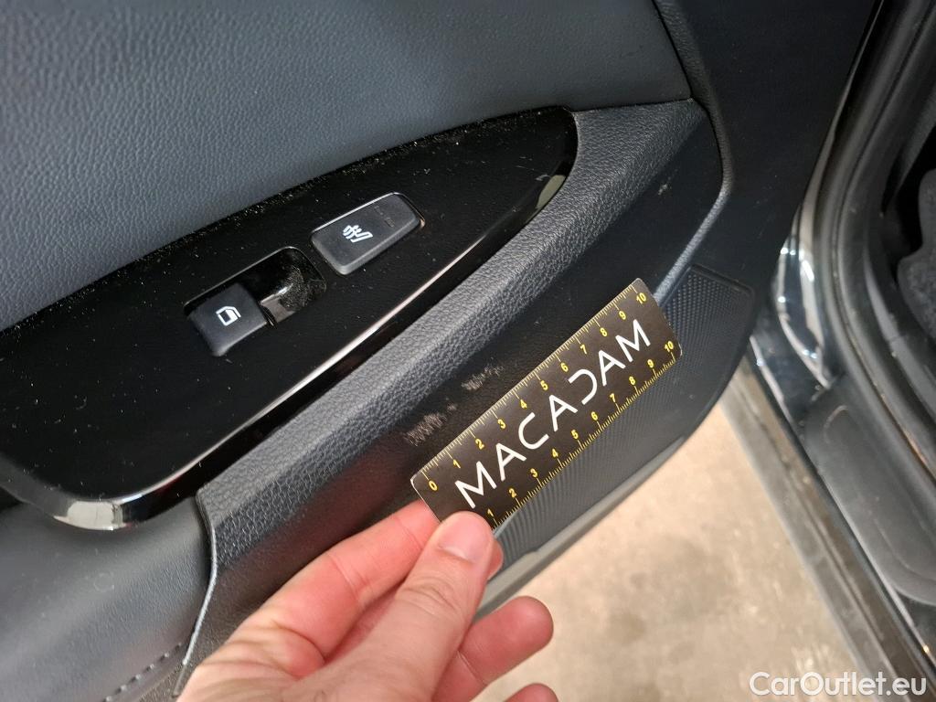  KIA  Sportage KIA  / 2021 / 5P / SUV 1.6 T-GDI 265 PHEV AUTO 4WD DESIGN #6