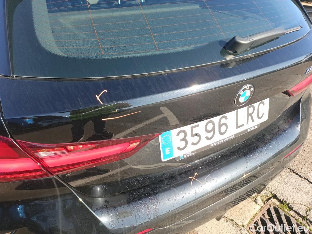  Bmw  Serie 1 BMW  / 2019 / 5P / berlina con portón 118d #23