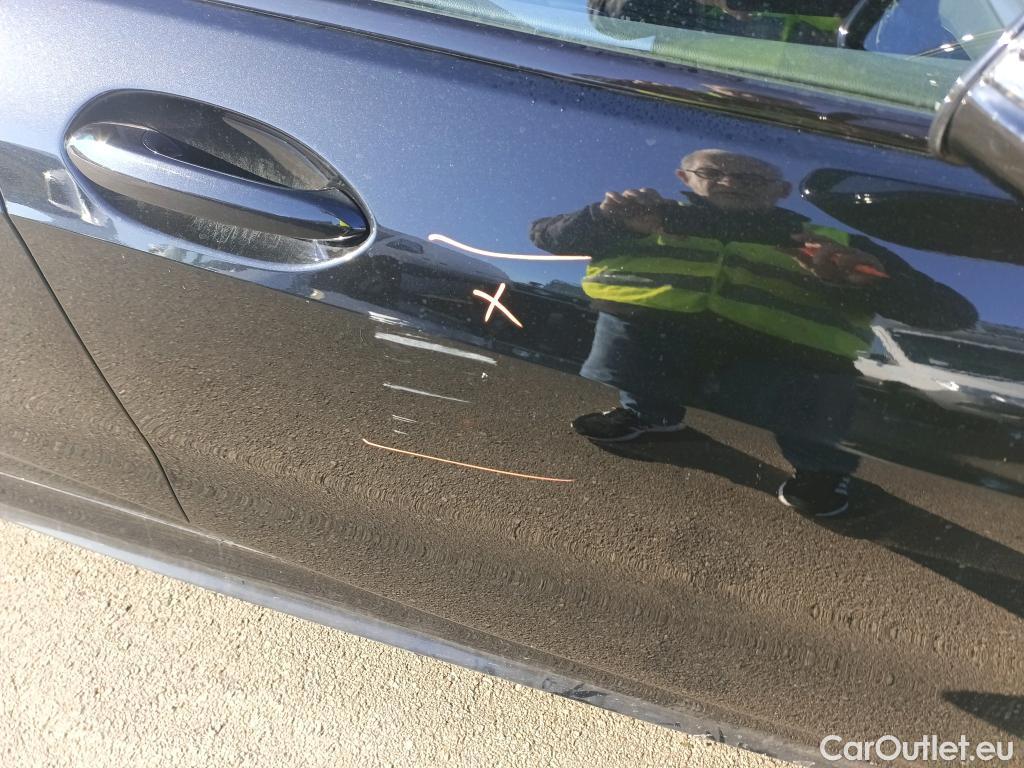  Bmw  Serie 1 BMW  / 2019 / 5P / berlina con portón 118d #3