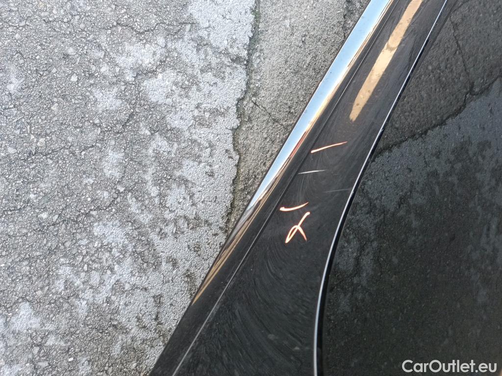  Bmw  Serie 1 BMW  / 2019 / 5P / berlina con portón 118d #9