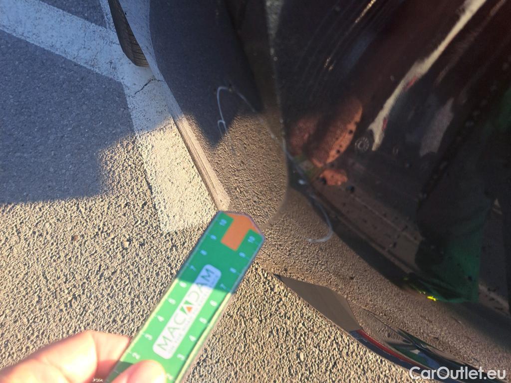  Bmw  Serie 3 BMW  / 2018 / 4P / sedán 318d Auto. #21