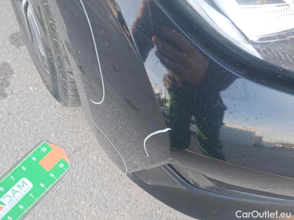  Bmw  Serie 3 BMW  / 2018 / 4P / sedán 318d Auto. #12