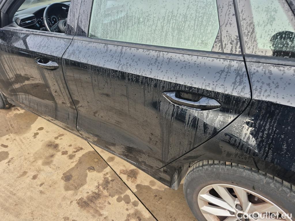  Audi  A3 AUDI  / 2020 / 5P / berlina con portón Sportback 30 TFSI 81kW (110CV) S tronic #5