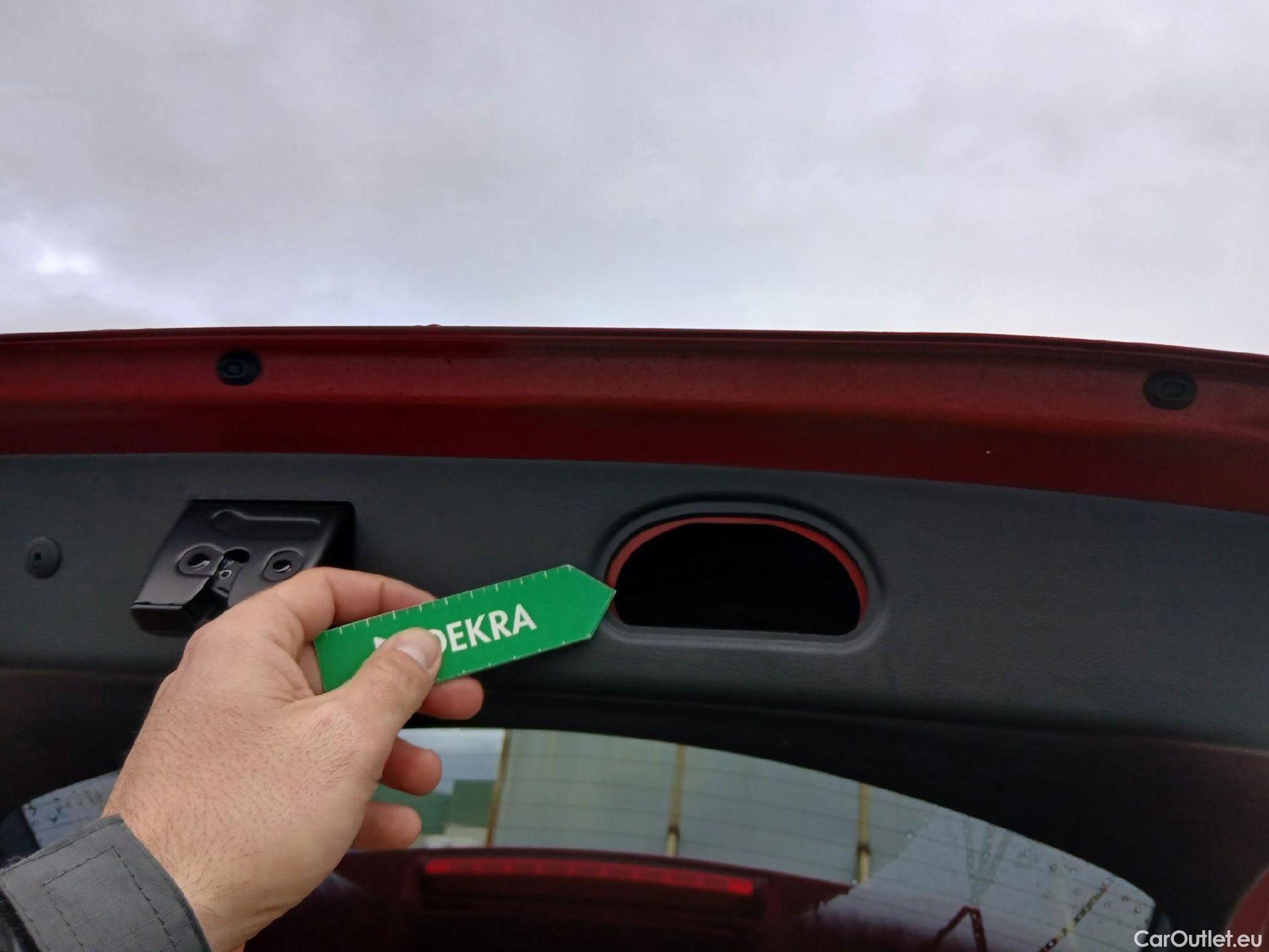  Hyundai  Konna HYUNDAI Kona / 2017 / 5P / todoterreno 1.6 GDI HEV Tecno Red DCT #24