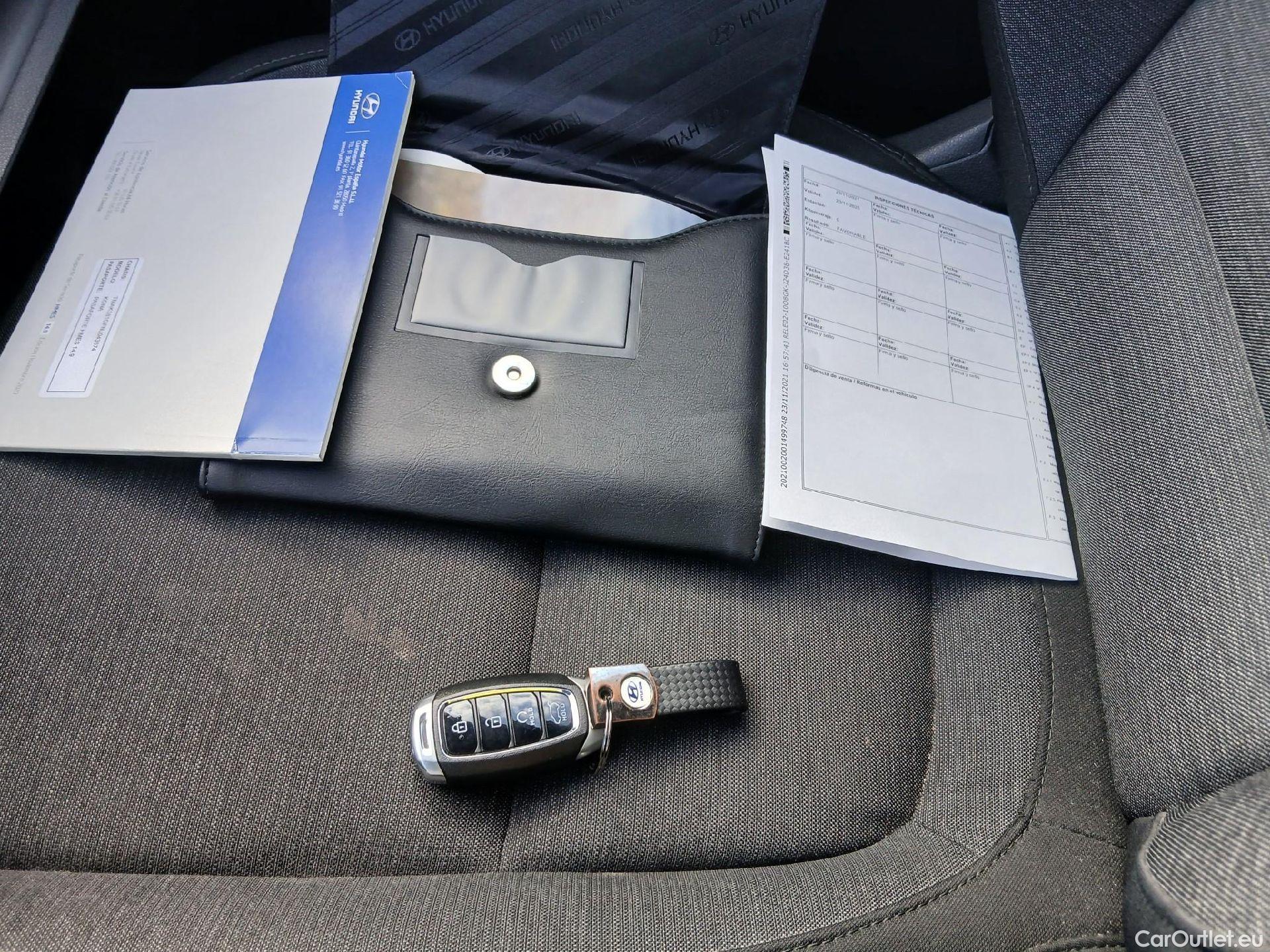  Hyundai  Konna HYUNDAI Kona / 2020 / 5P / todoterreno 150kW EV Tecno 2C #2