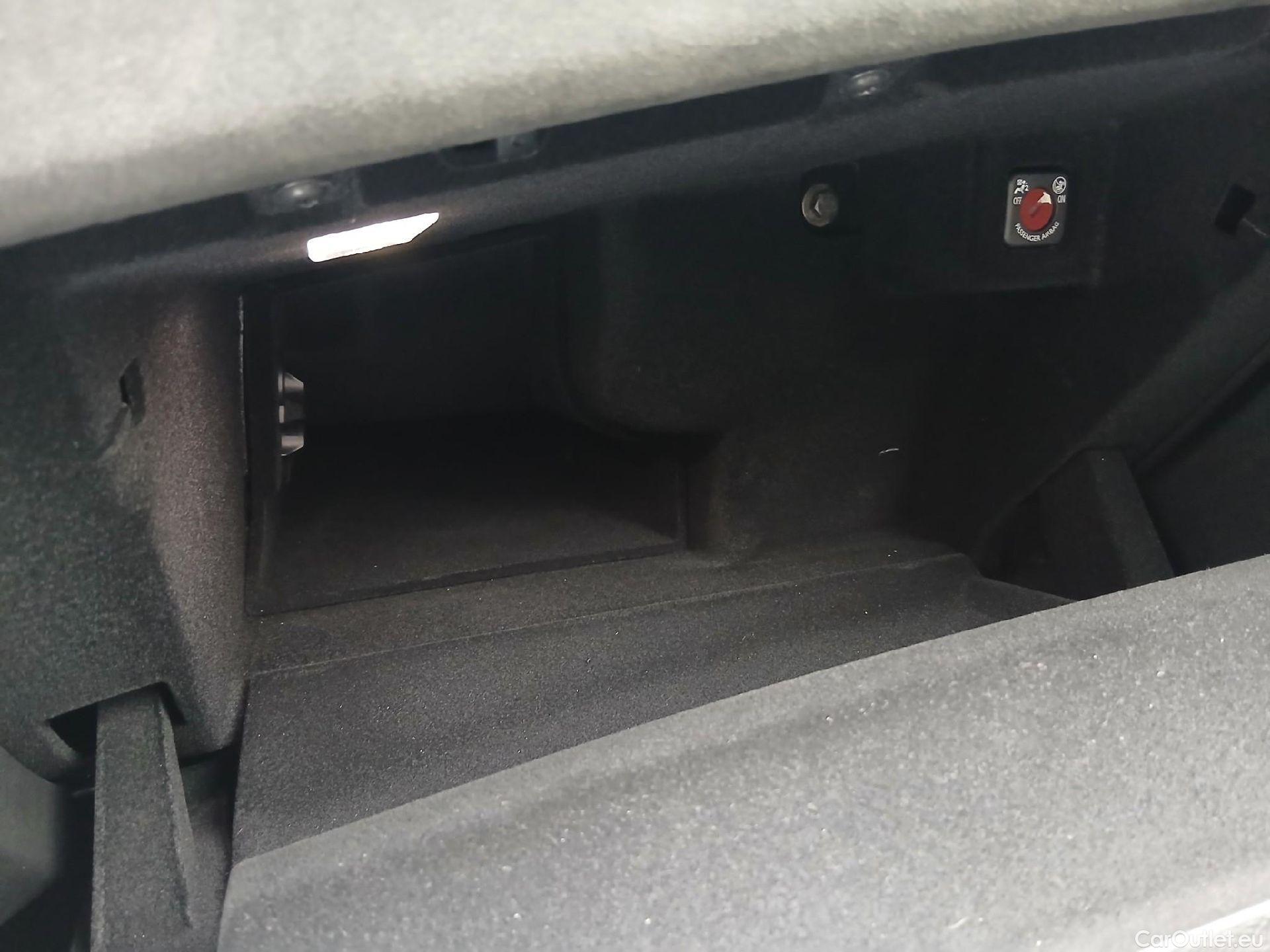  DS  DS7 DS DS 7 Crossback E-Tense / 2017 / 5P / todoterreno 1.6 E-Tense 225 PERFORMANCE LINE + Auto #2