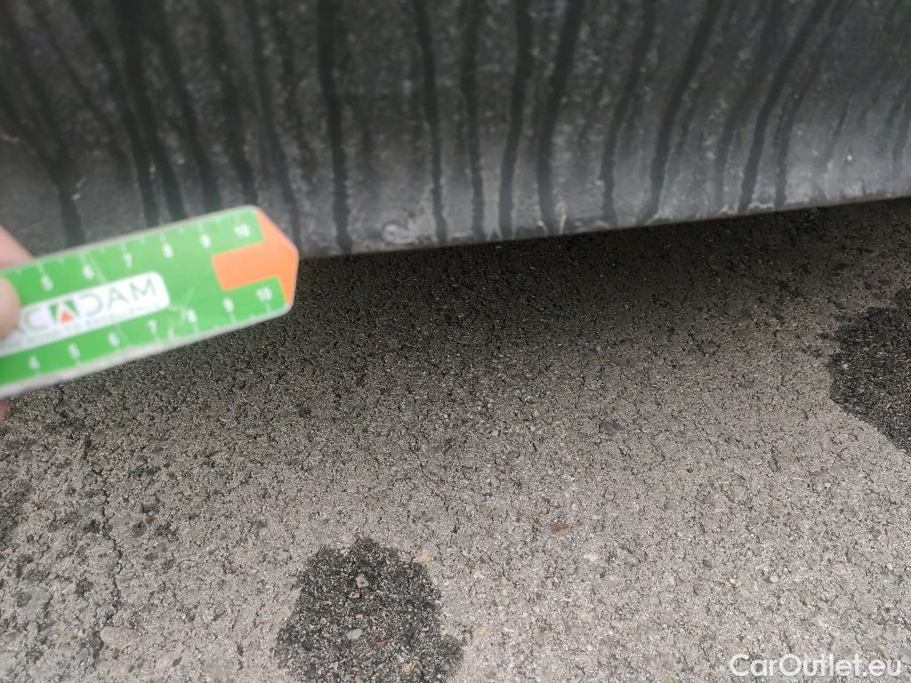  Citroen  C3 CITROEN  / 2020 / 5P / berlina con portón BlueHDi 75KW (100CV) S&S FEEL #18