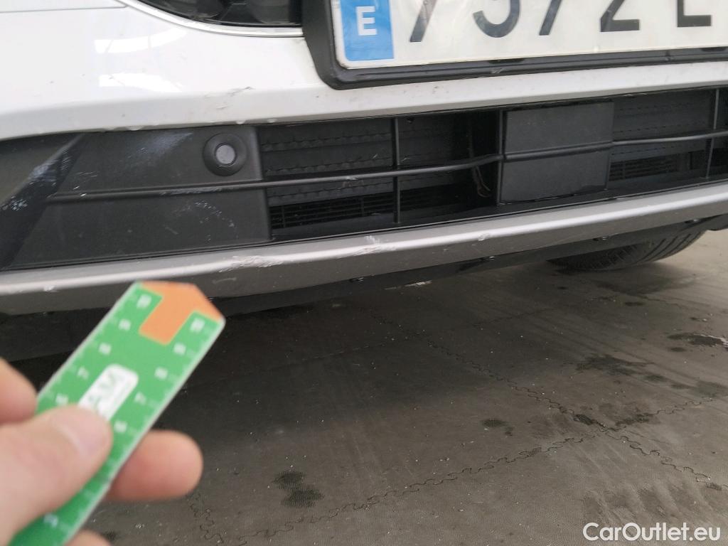  Ford  Kuga FORD  / 2019 / 5P / todoterreno Titanium 2.5 Duratec FHEV 140kW Auto #22