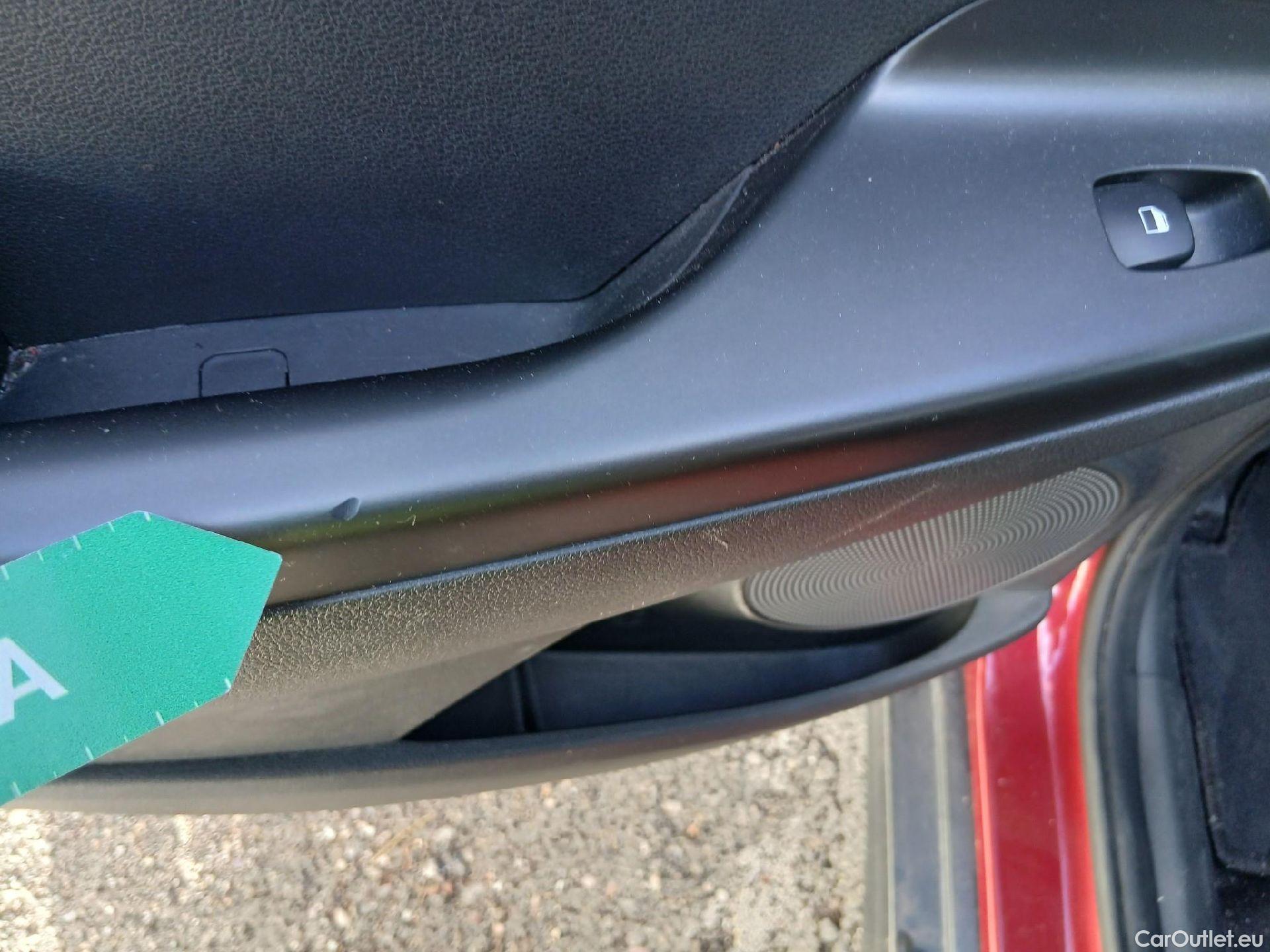  Hyundai  Konna HYUNDAI Kona / 2020 / 5P / todoterreno 150kW EV Tecno 2C #3