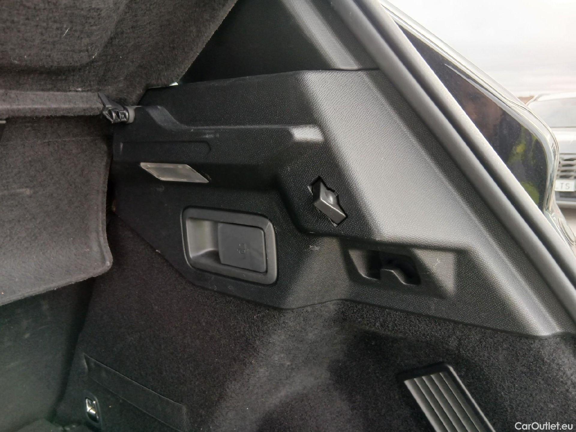  DS  DS7 DS DS 7 Crossback E-Tense / 2017 / 5P / todoterreno 1.6 E-Tense 225 PERFORMANCE LINE + Auto #17