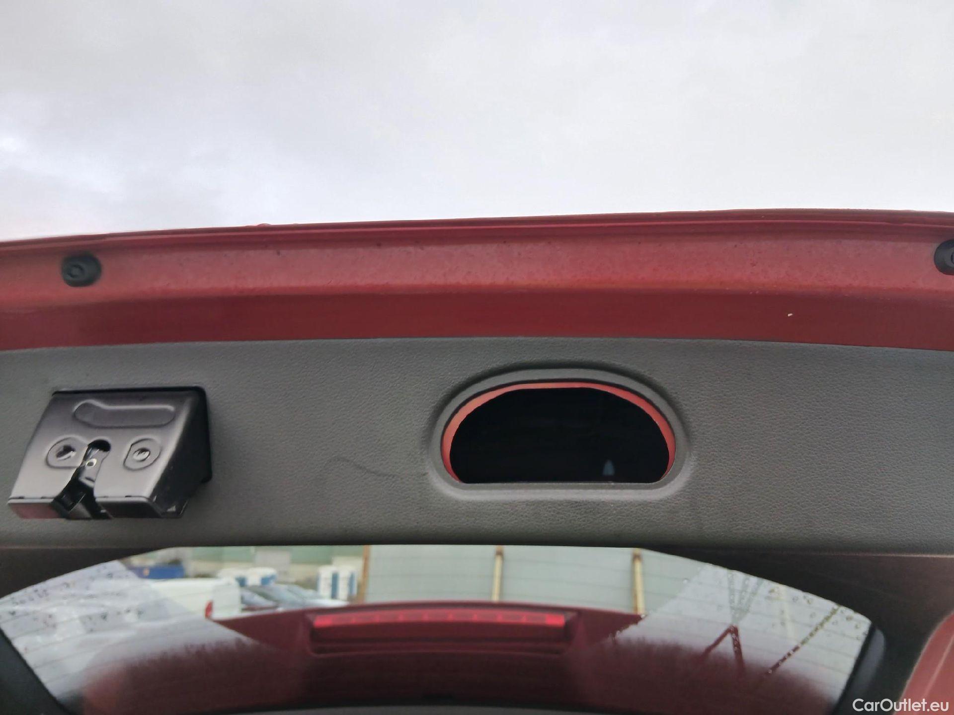  Hyundai  Konna HYUNDAI Kona / 2017 / 5P / todoterreno 1.6 GDI HEV Tecno Red DCT #23