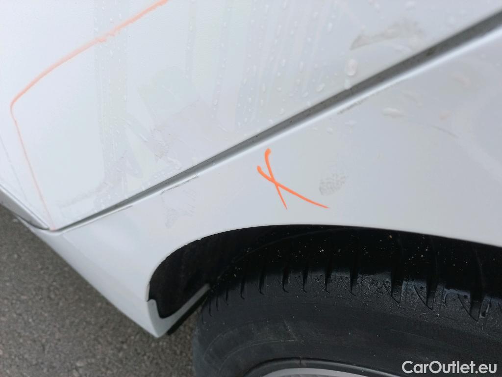  Hyundai   Ioniq HYUNDAI / 2019 / 5P / berlina con portón 1.6 GDI HEV Tecno DCT #2