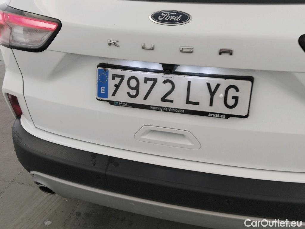  Ford  Kuga FORD  / 2019 / 5P / todoterreno Titanium 2.5 Duratec FHEV 140kW Auto #29