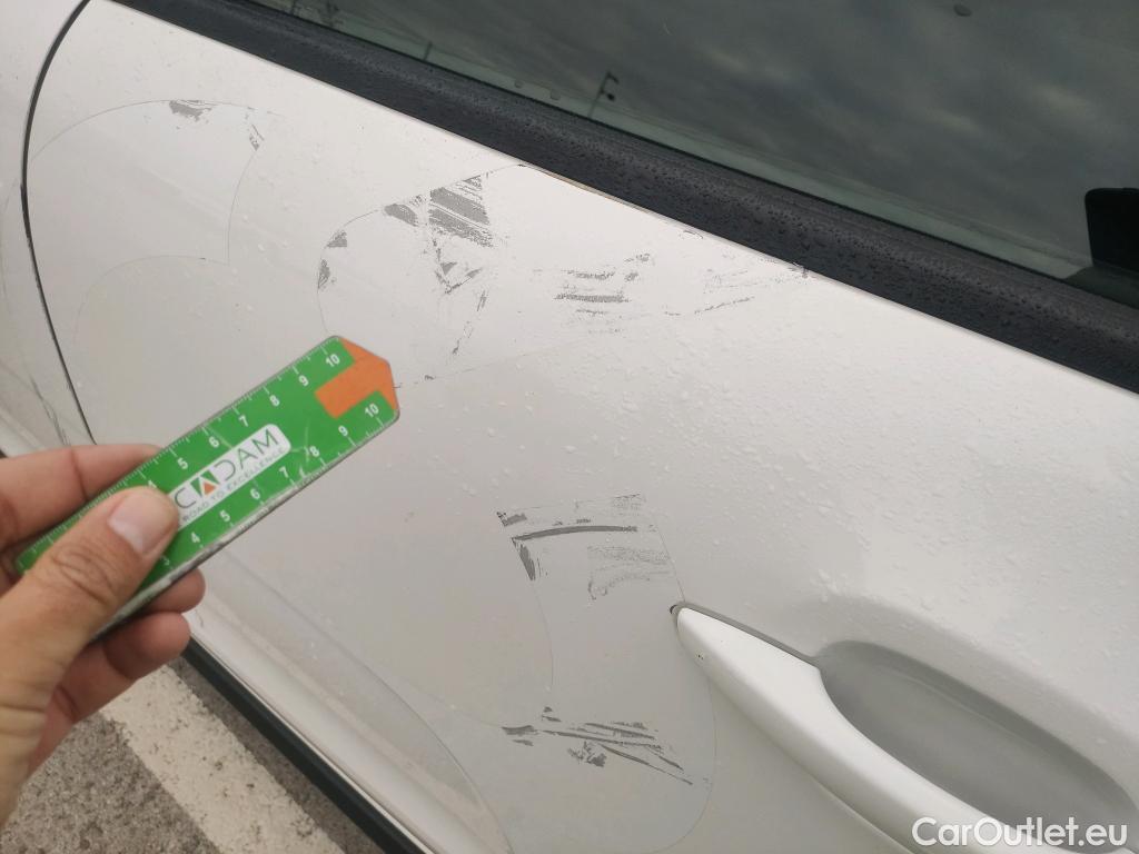  Citroen  C3 CITROEN  / 2020 / 5P / berlina con portón BlueHDi 75KW (100CV) S&S FEEL #4