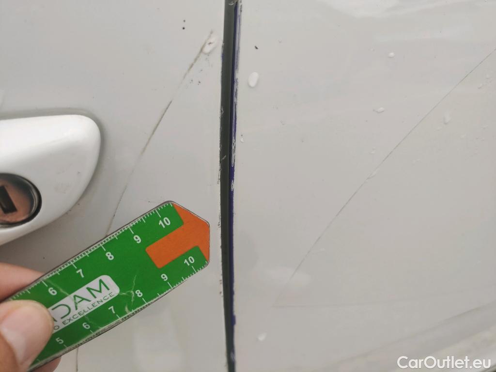  Citroen  C3 CITROEN  / 2020 / 5P / berlina con portón BlueHDi 75KW (100CV) S&S FEEL #14