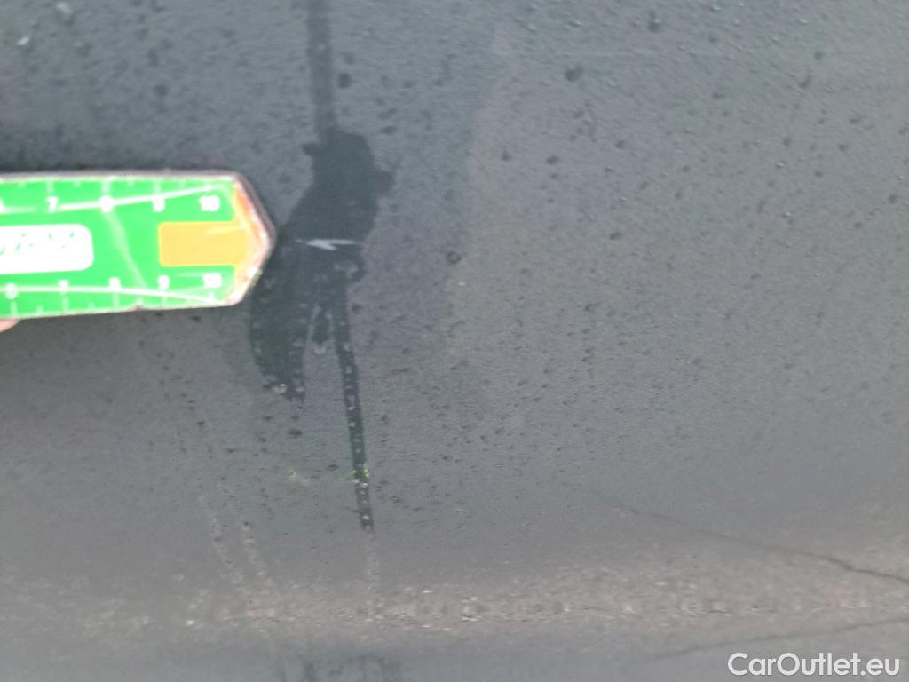  KIA  Sportage KIA  1.6MHEV Drive 100kW(136CV) 4x2(Crist Tintados) #28