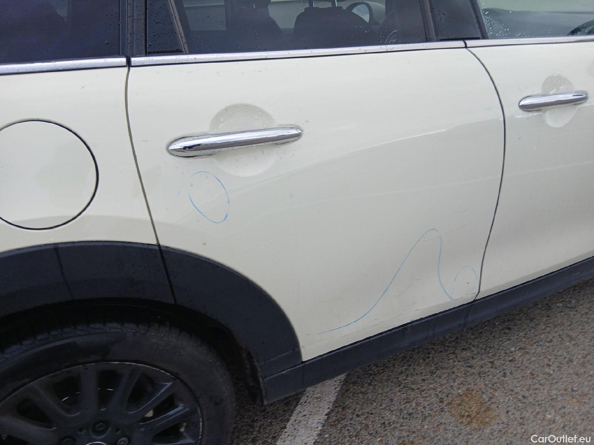  Mini  Cooper MINI MINI / 2014 / 5P / berlina con portón ONE 5 PUERTAS (CX) #35