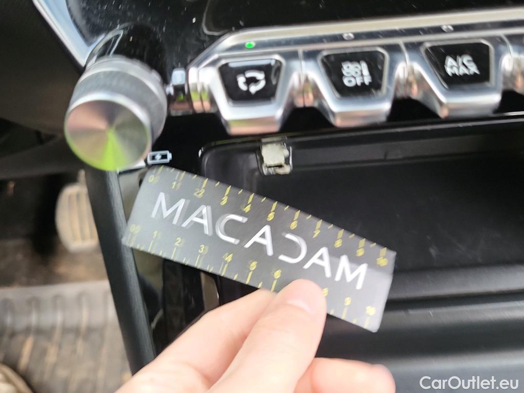  Peugeot  2008 PEUGEOT  / 2019 / 5P / todoterreno Allure BlueHDI 81kW (110CV) #25