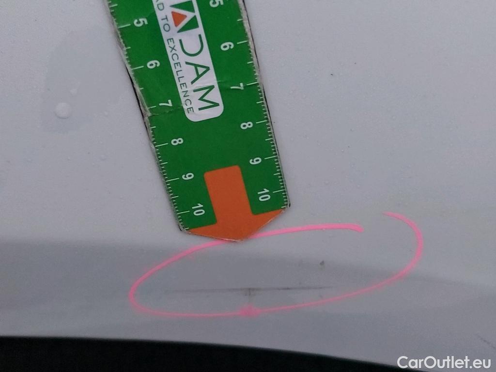  Mercedes  A-Klasse MERCEDES-BENZ Clase A / 2018 / 5P / berlina con portón A 250 e #18