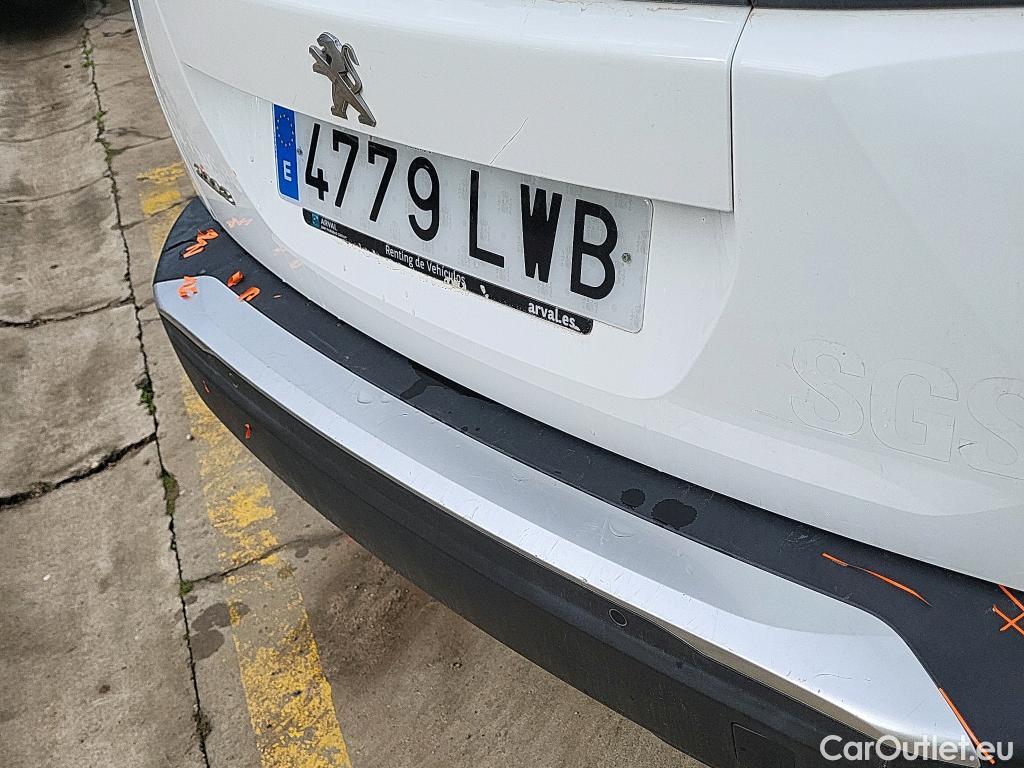  Peugeot  2008 PEUGEOT  / 2019 / 5P / todoterreno Allure BlueHDI 81kW (110CV) #26