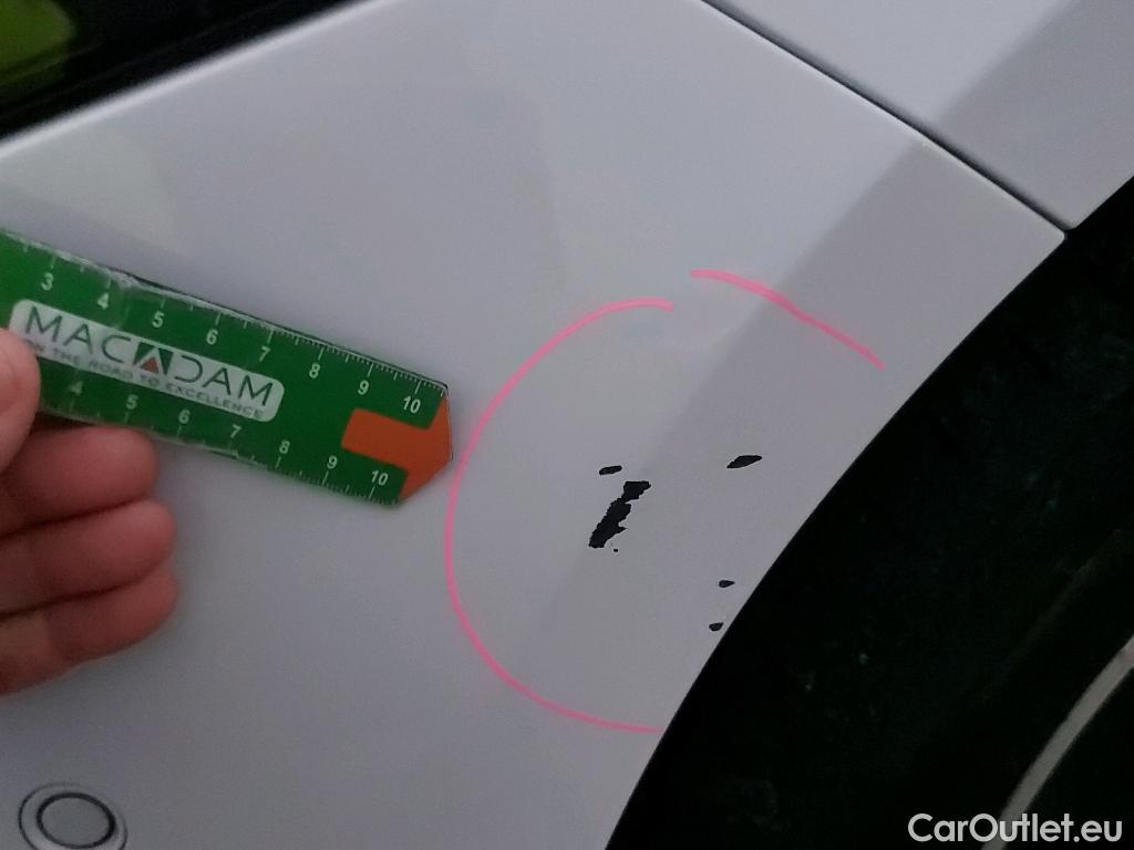  Mercedes  A-Klasse MERCEDES-BENZ Clase A / 2018 / 5P / berlina con portón A 250 e #20