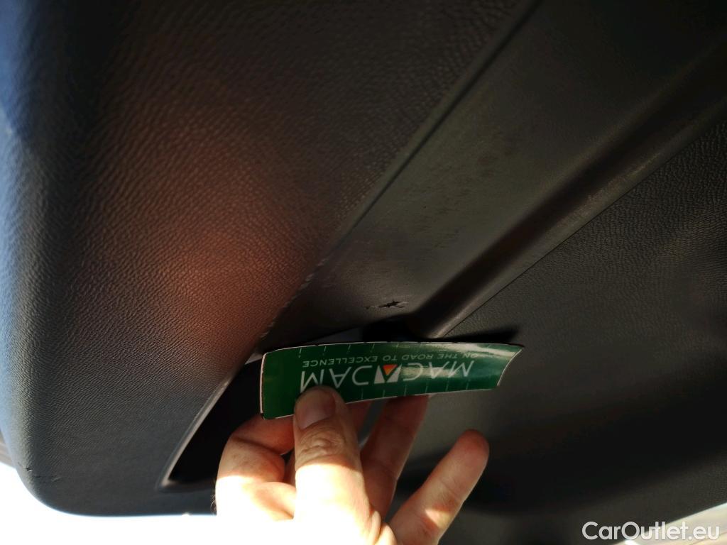  Opel  Corsa OPEL  1.2T XHL 74kW (100CV) Elegance #2