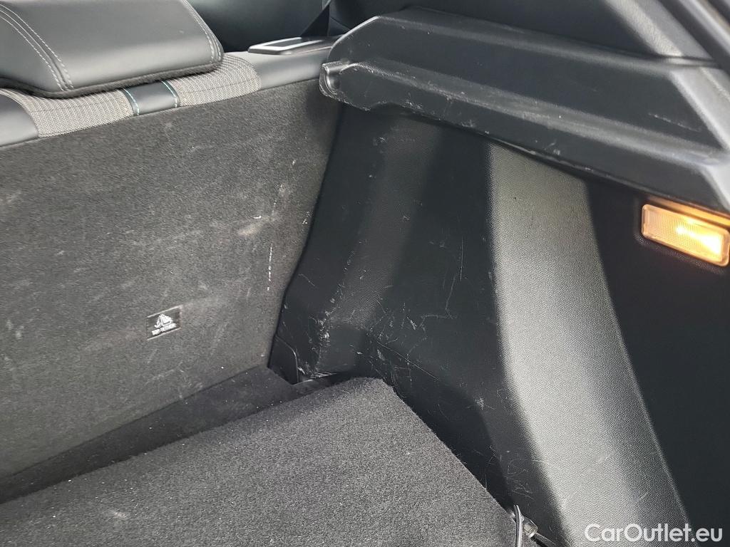  Peugeot  2008 PEUGEOT  / 2019 / 5P / todoterreno Allure BlueHDI 81kW (110CV) #19