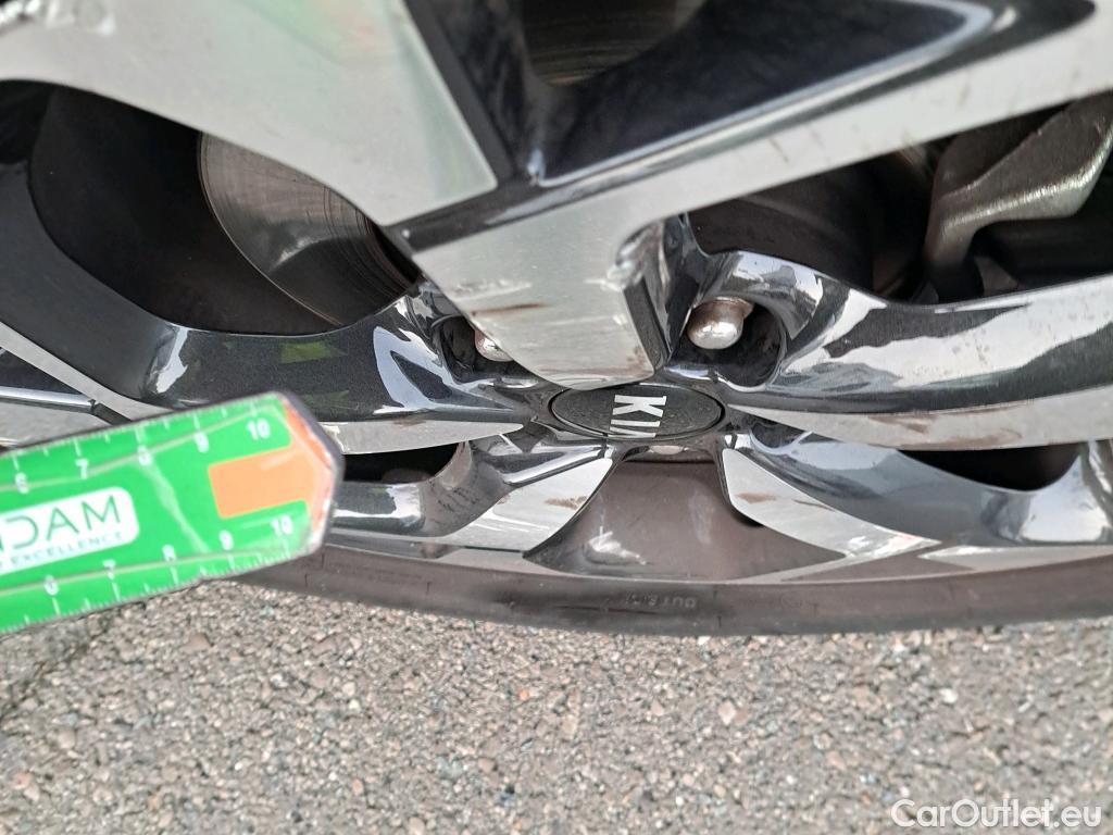  KIA  Sportage KIA  1.6MHEV Drive 100kW(136CV) 4x2(Crist Tintados) #8