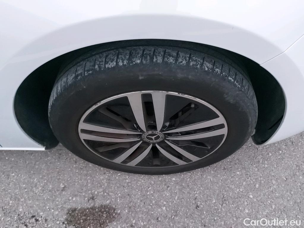  Mercedes  A-Klasse MERCEDES-BENZ Clase A / 2018 / 5P / berlina con portón A 250 e #12