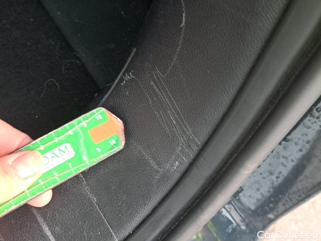  KIA  Sportage KIA  1.6MHEV Drive 100kW(136CV) 4x2(Crist Tintados) #16