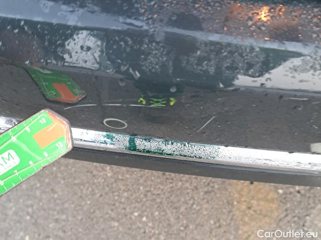  KIA  Sportage KIA  1.6MHEV Drive 100kW(136CV) 4x2(Crist Tintados) #20