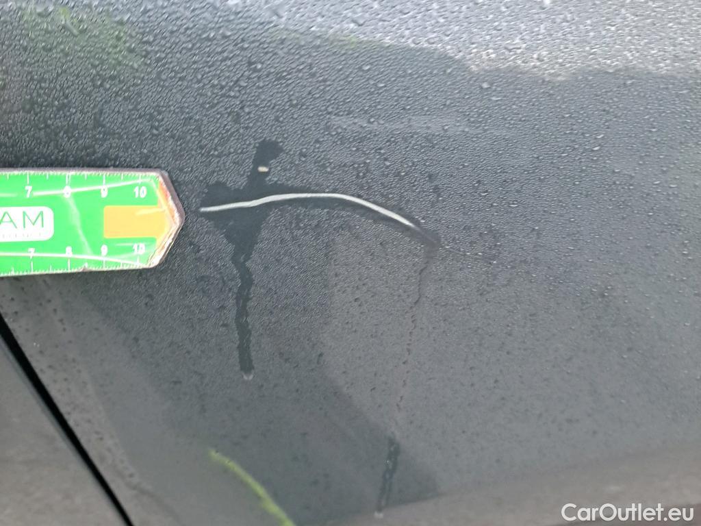  KIA  Sportage KIA  1.6MHEV Drive 100kW(136CV) 4x2(Crist Tintados) #12