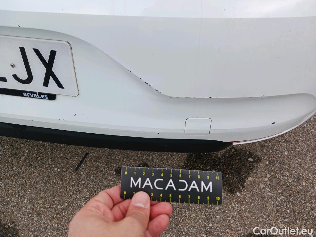  Renault  Clio RENAULT  / 2019 / 5P / berlina con portón Business Blue dCi 63 kW (85CV) #30