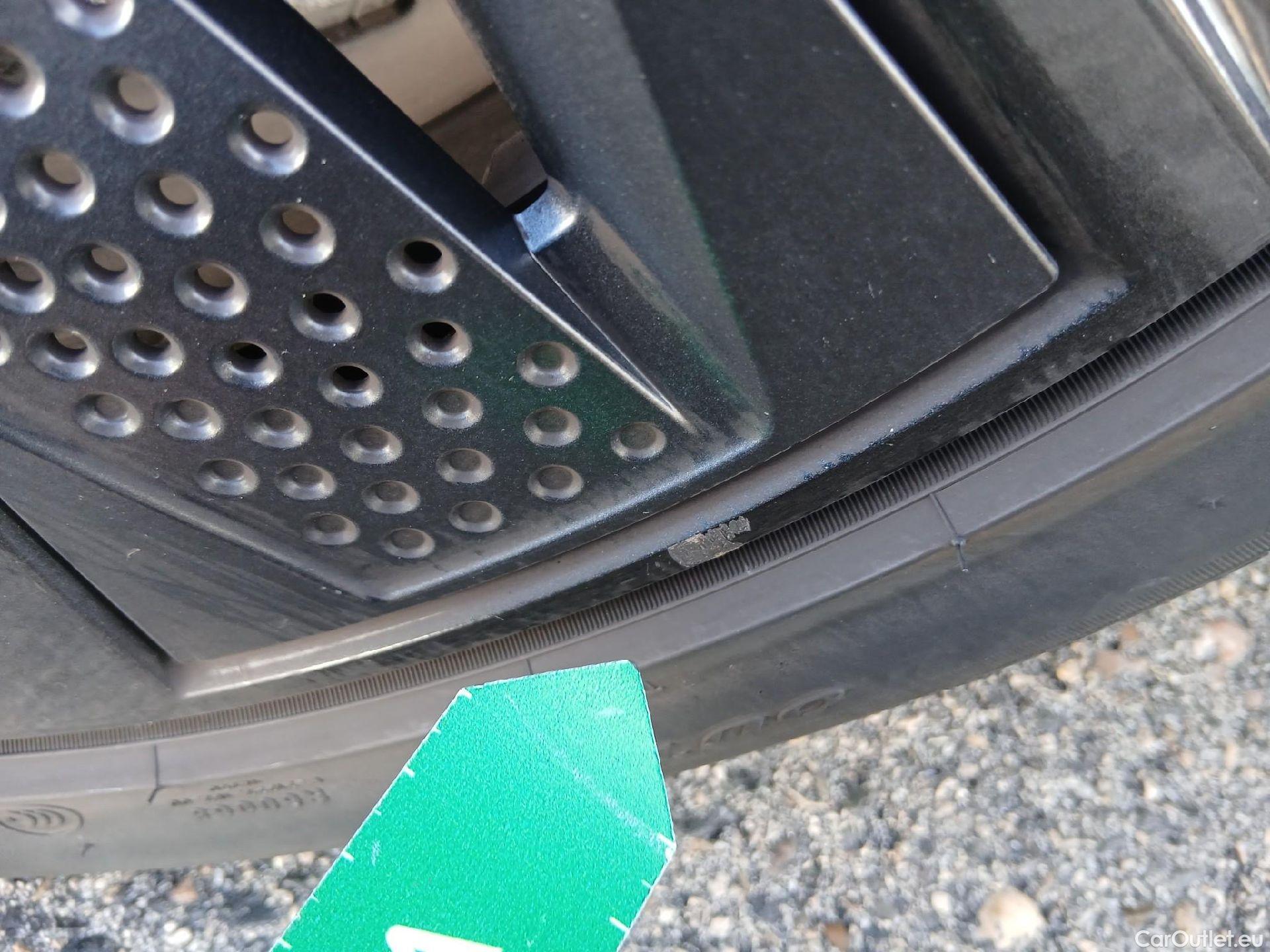  Skoda  Fabia SKODA  / 2021 / 5P / berlina con portón 1.0 TSI 70KW (95CV) Sport #33