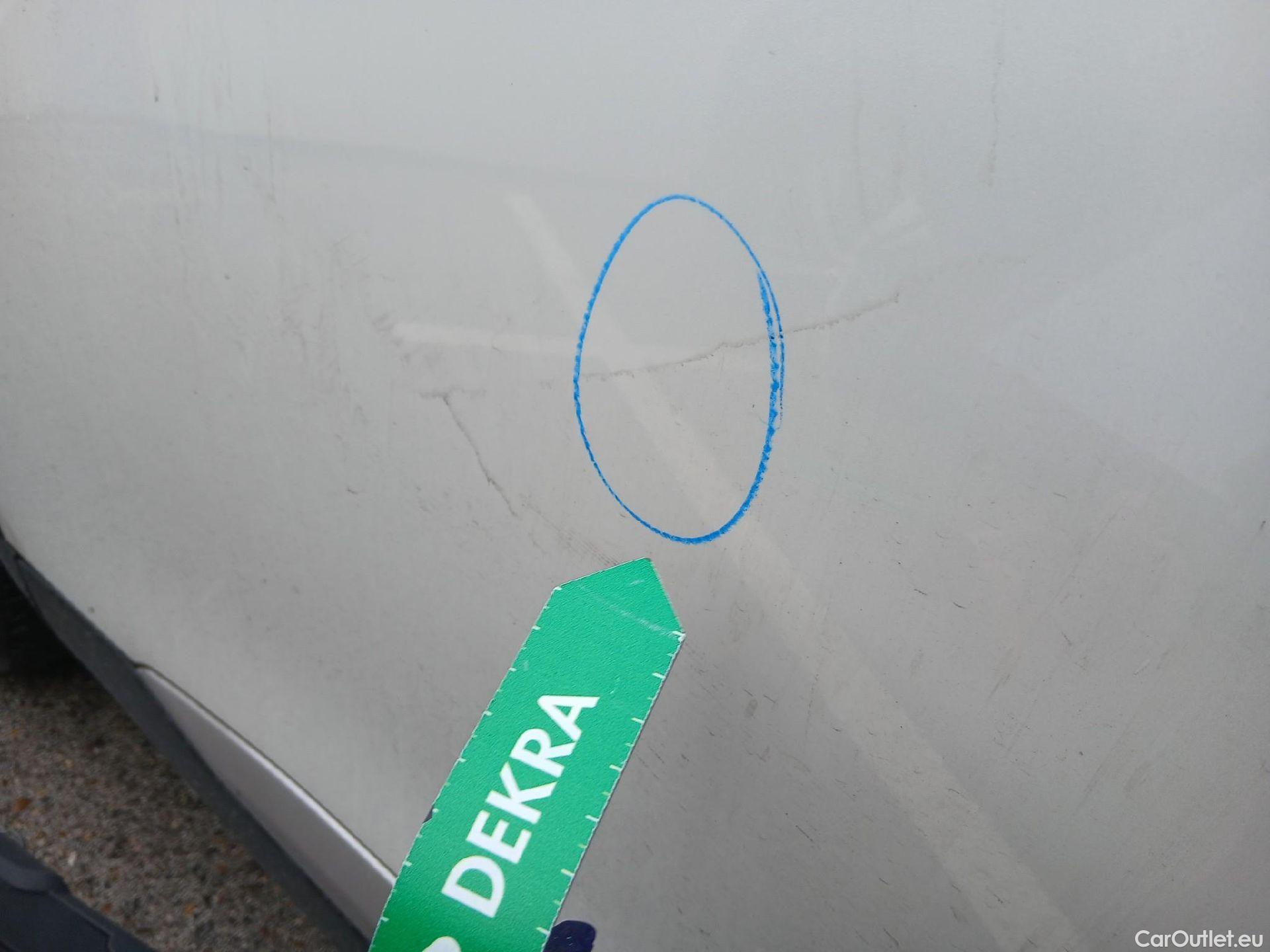  Peugeot  2008 PEUGEOT  / 2019 / 5P / todoterreno GT Line Puretech 130 S&S BVM6 #8