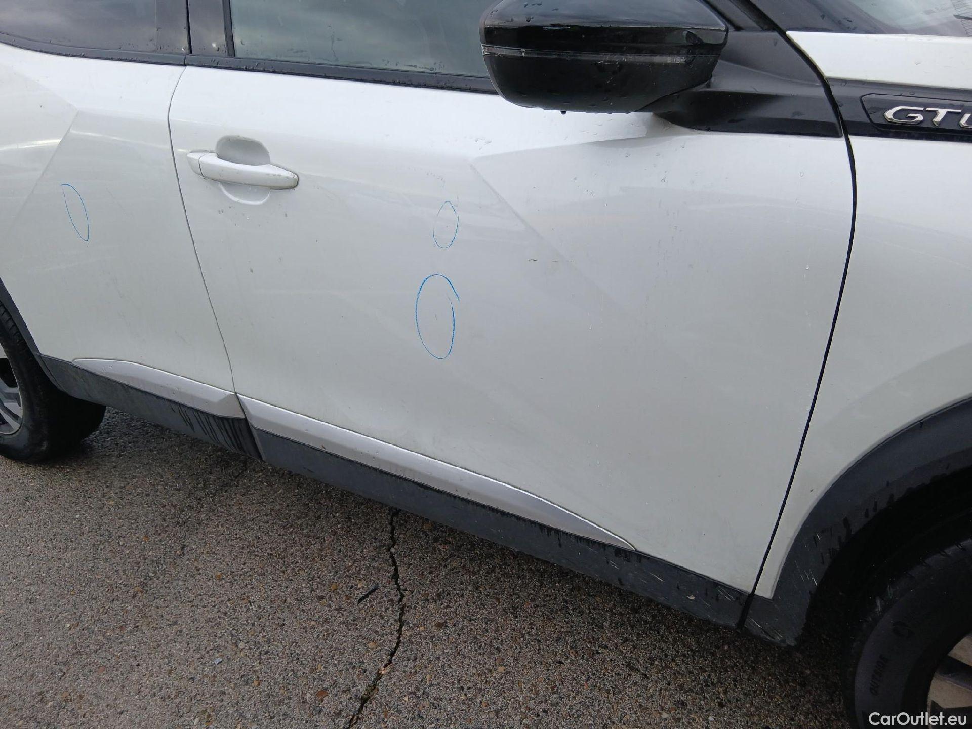  Peugeot  2008 PEUGEOT  / 2019 / 5P / todoterreno GT Line Puretech 130 S&S BVM6 #19