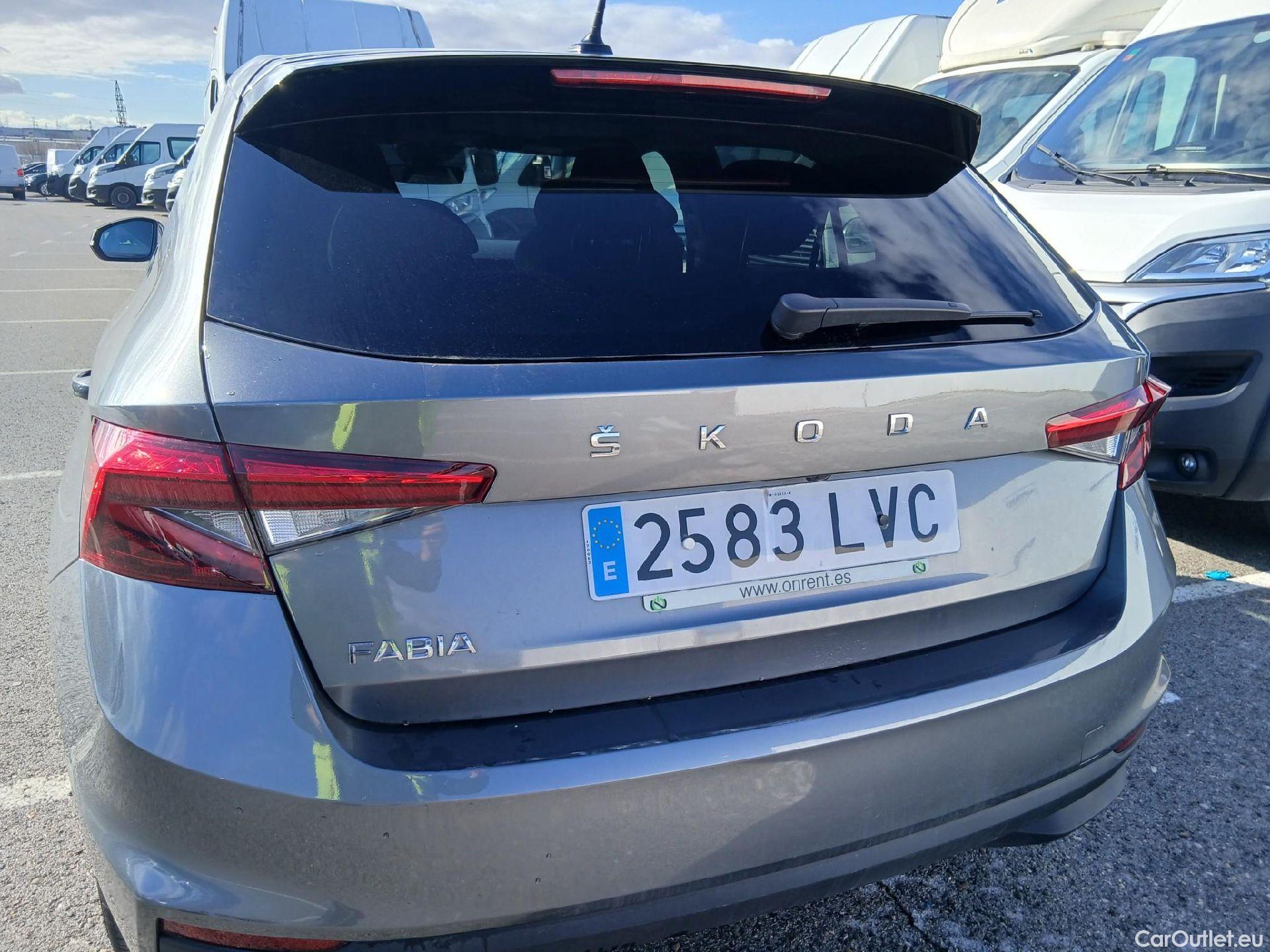  Skoda  Fabia SKODA  / 2021 / 5P / berlina con portón 1.0 TSI 70KW (95CV) Sport #27