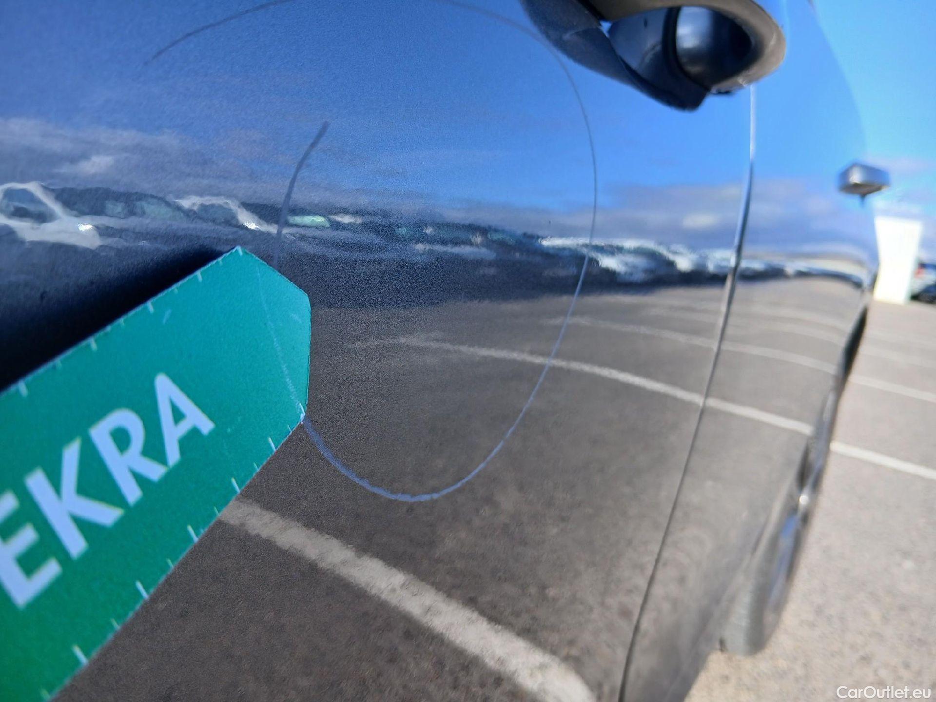  Skoda  Fabia SKODA  / 2021 / 5P / berlina con portón 1.0 TSI 70KW (95CV) Sport #12