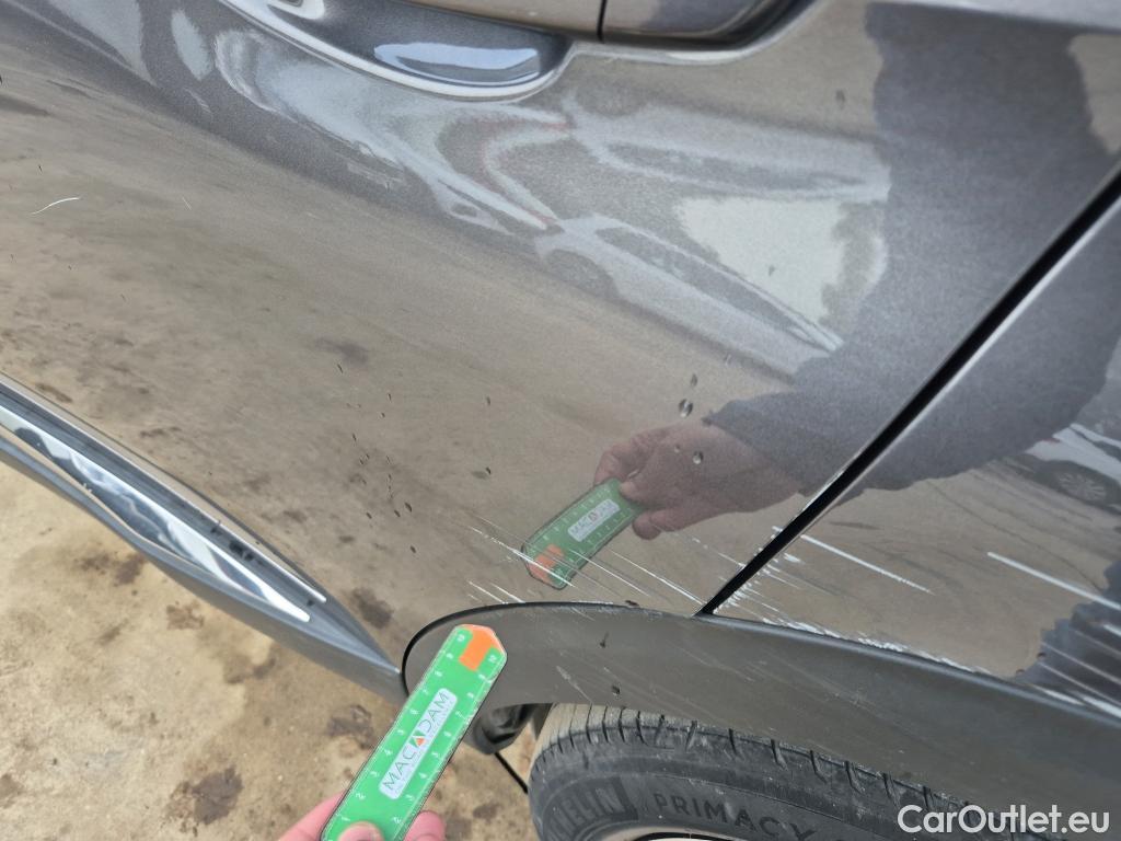  Peugeot  3008 PEUGEOT  Hybrid / 2020 / 5P / todoterreno 225 e-EAT8 Allure (AC2) #21