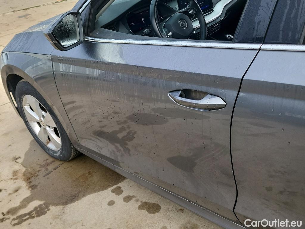  Skoda  Octavia SKODA  / 2020 / 5P / berlina con portón 2.0 TDI 110kW (150CV) Manual Ambition #3