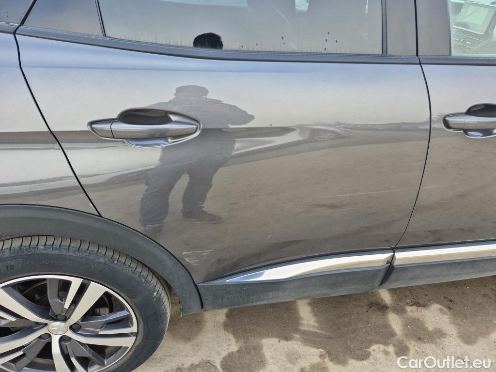  Peugeot  3008 PEUGEOT  Hybrid / 2020 / 5P / todoterreno 225 e-EAT8 Allure (AC2) #10