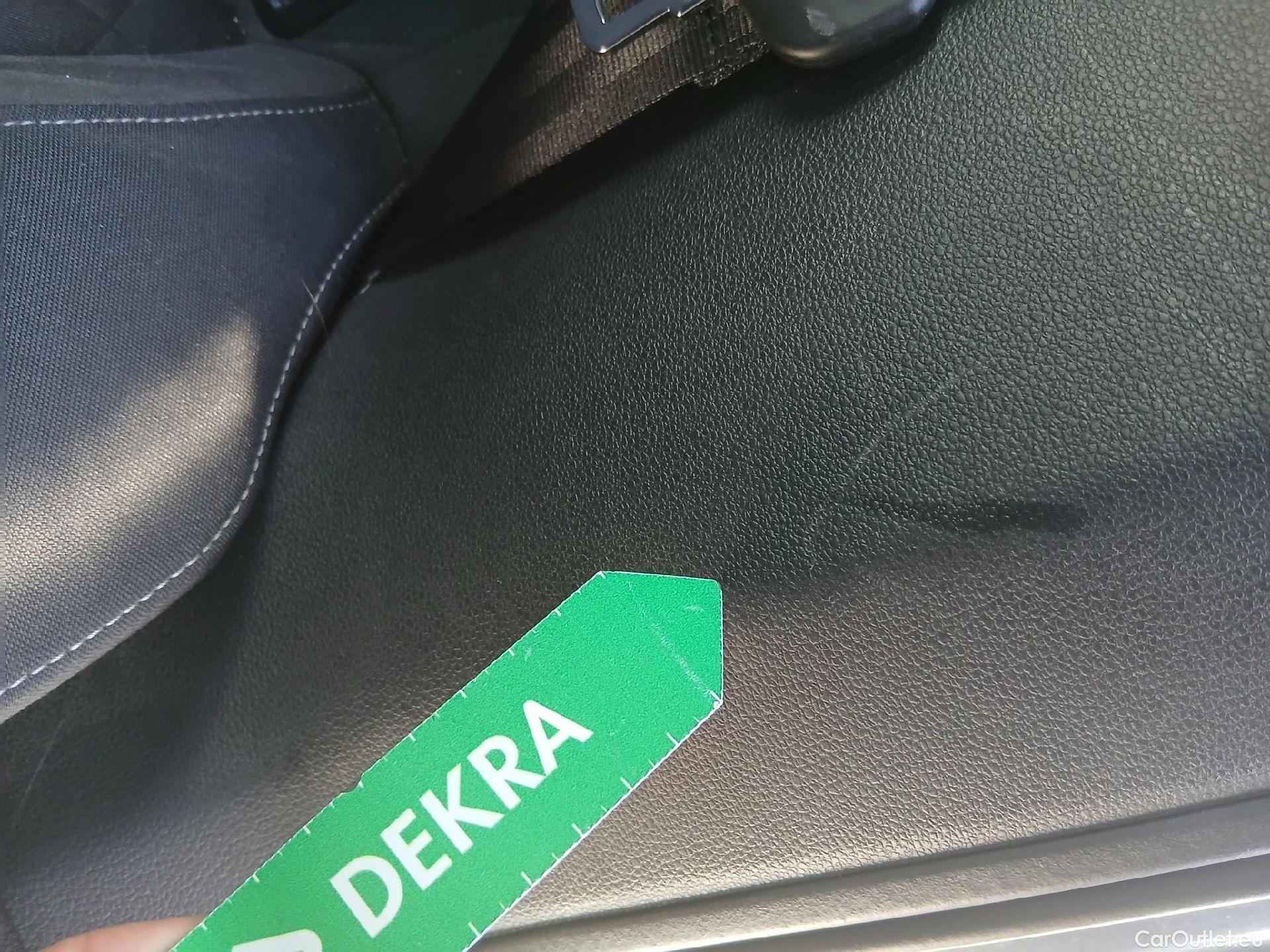  Skoda  Fabia SKODA  / 2021 / 5P / berlina con portón 1.0 TSI 70KW (95CV) Sport #20