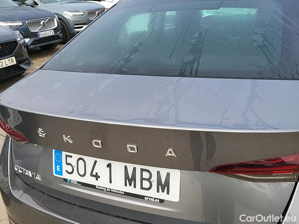  Skoda  Octavia SKODA  / 2020 / 5P / berlina con portón 2.0 TDI 110kW (150CV) Manual Ambition #1