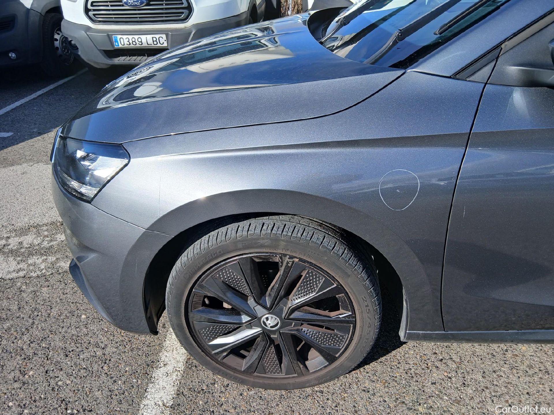  Skoda  Fabia SKODA  / 2021 / 5P / berlina con portón 1.0 TSI 70KW (95CV) Sport #8