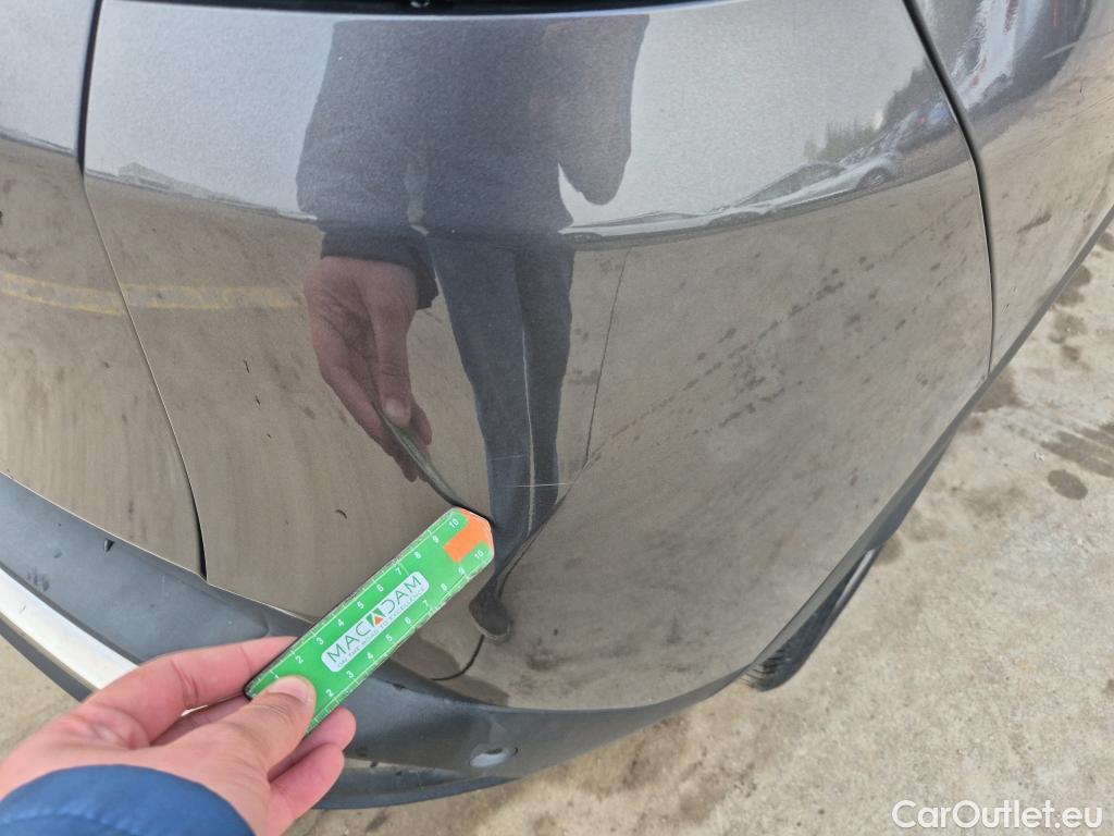  Peugeot  3008 PEUGEOT  Hybrid / 2020 / 5P / todoterreno 225 e-EAT8 Allure (AC2) #35