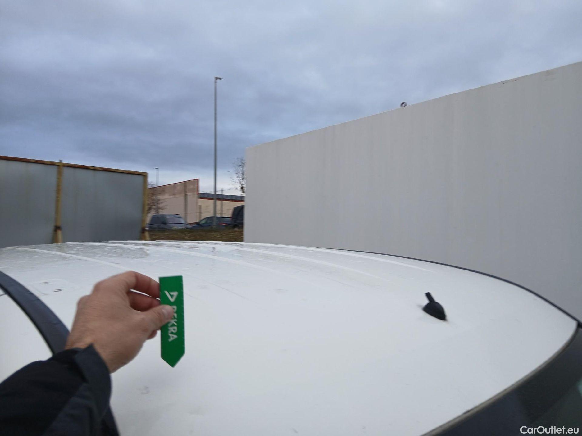  Fiat  Doblo FIAT Doblò Cargo/2015/4P/furgón derivado de turismo Cargo SX 1.3 Mjet 70 kW (95 CV) #35