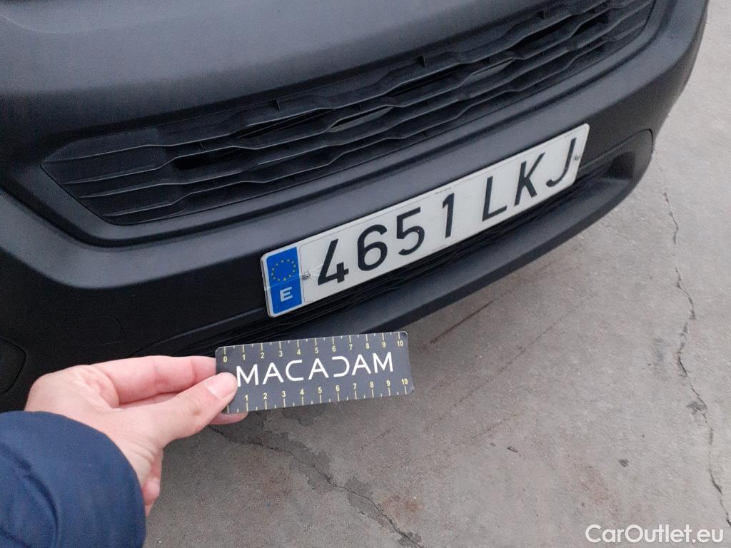  Fiat  Fiorino FIAT  / 2016 / 3P / furgón derivado de turismo Cargo Base 1.4 Natural Power 51kW (70CV) #32