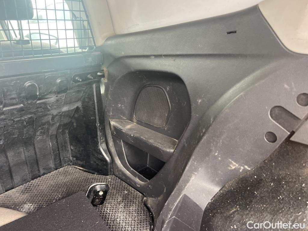  Ford  Fiesta FORD  Van / 2012 / 3P / berlina comercial 1.5 TDCi 55kW (75CV) #16